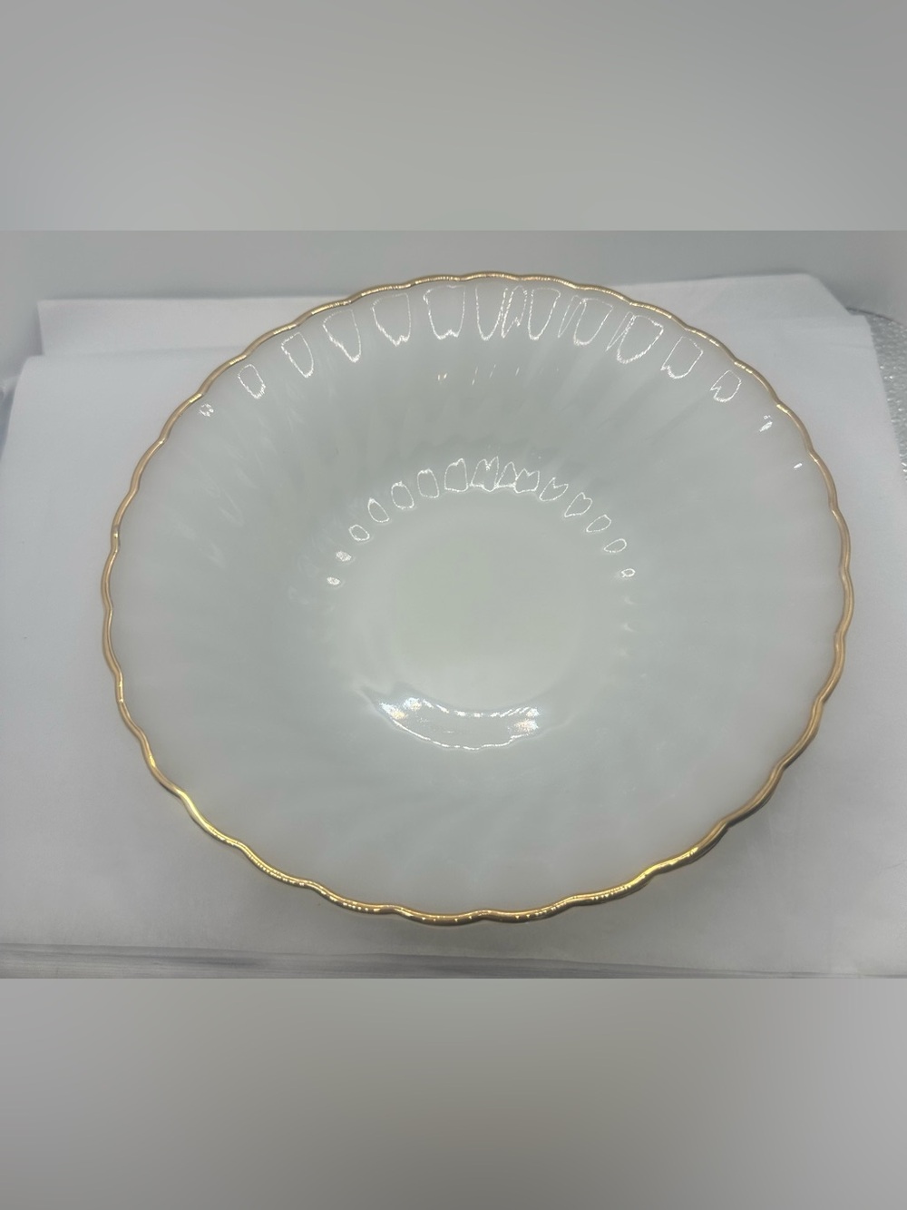 Vintage Anchor Hocking Fire-King Swirl Milk Glass serving bowl